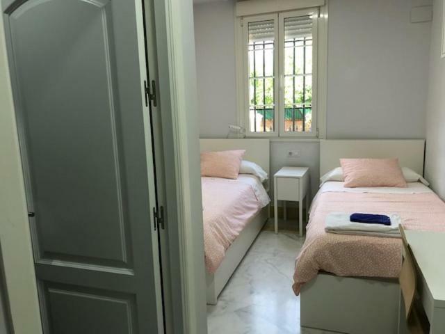 Colegio Mayor Careu - Women Only - University Community إشبيلية المظهر الخارجي الصورة